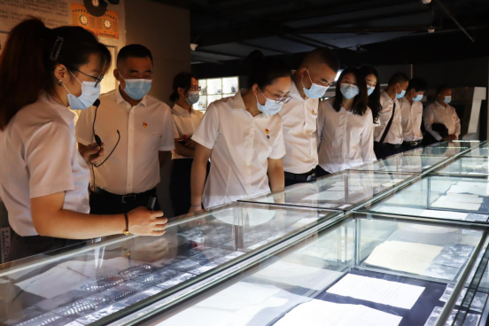 交通产业Ezpay-交服公司召开“强化廉洁意识 筑牢思想防线”思廉日主题活动